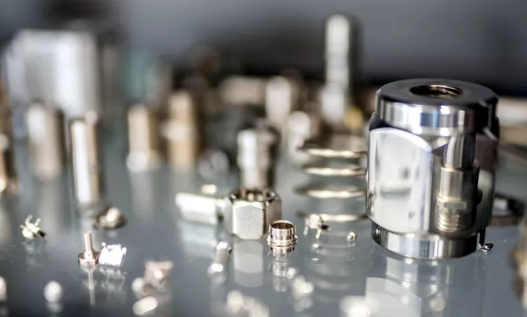 Nie tylko skrawanie – jak odpowiednia powłoka galwaniczna podnosi funkcjonalność detalu?