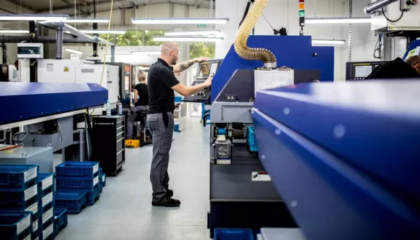Precyzyjna obróbka CNC – technologia, która wyznacza standardy nowoczesnej produkcji